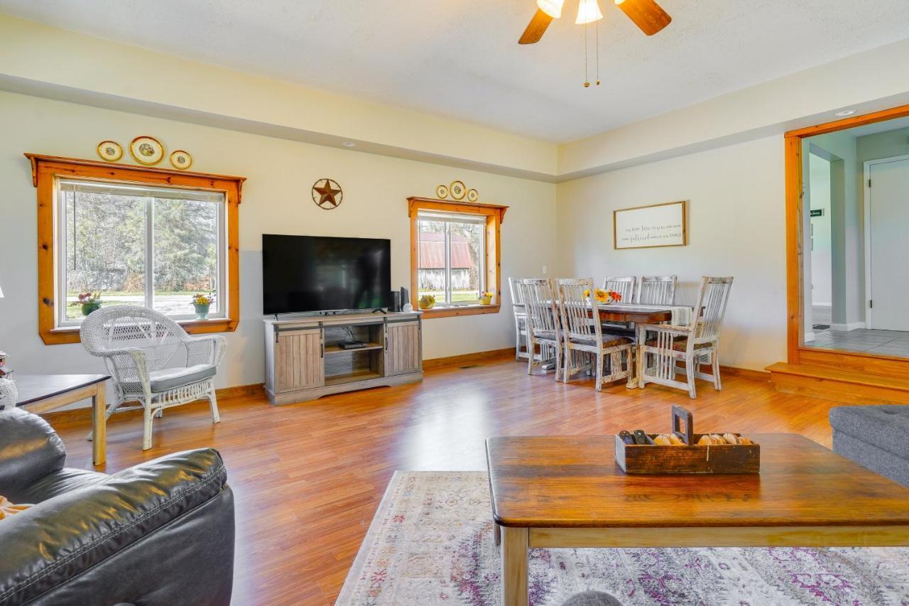 Hocking Hills Hideaway With Hot Tub And Fire Pit! Vila Logan Exterior foto