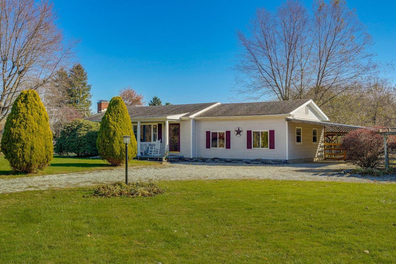 Hocking Hills Hideaway With Hot Tub And Fire Pit! Vila Logan Exterior foto